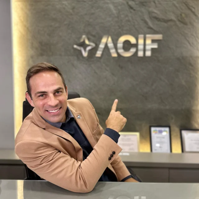 60 dias passam muito rápido! Dois meses de muitas emoções, conquistas, muitos esforços para atingir nossas metas, e claro, focando sempre nas pessoas que movem isso tudo: os associados. Obrigado pela confiança, obrigado pelo apoio, e obrigado pela força. Continuamos, firmes e em frente! Obrigado timeee! 🚀 @acif.floripa